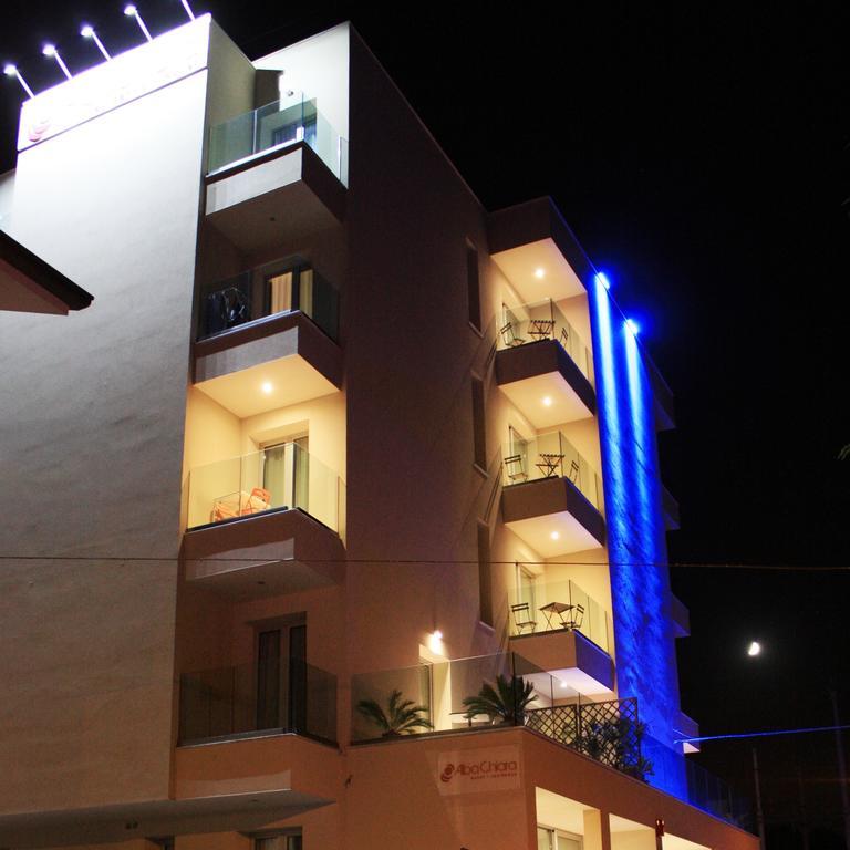 Residence Hotel Albachiara Римини Екстериор снимка