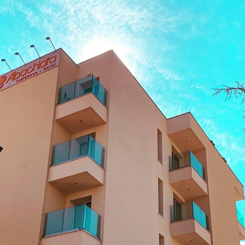 Residence Hotel Albachiara Римини Екстериор снимка