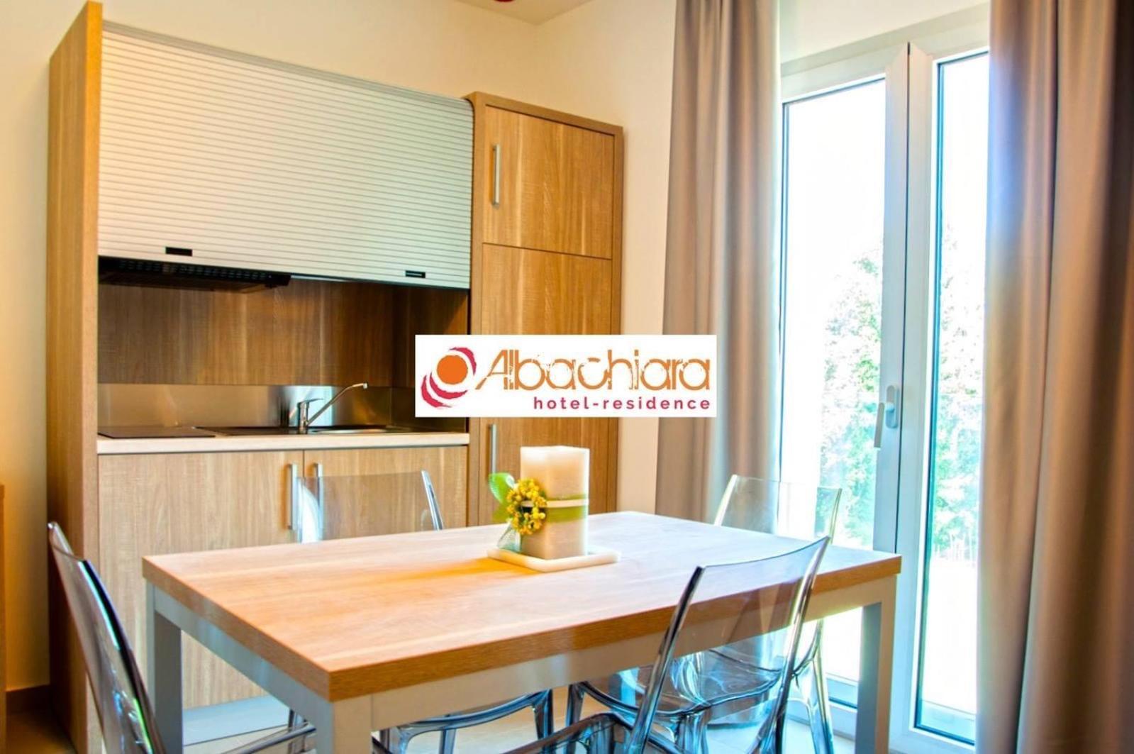 Residence Hotel Albachiara Римини Екстериор снимка
