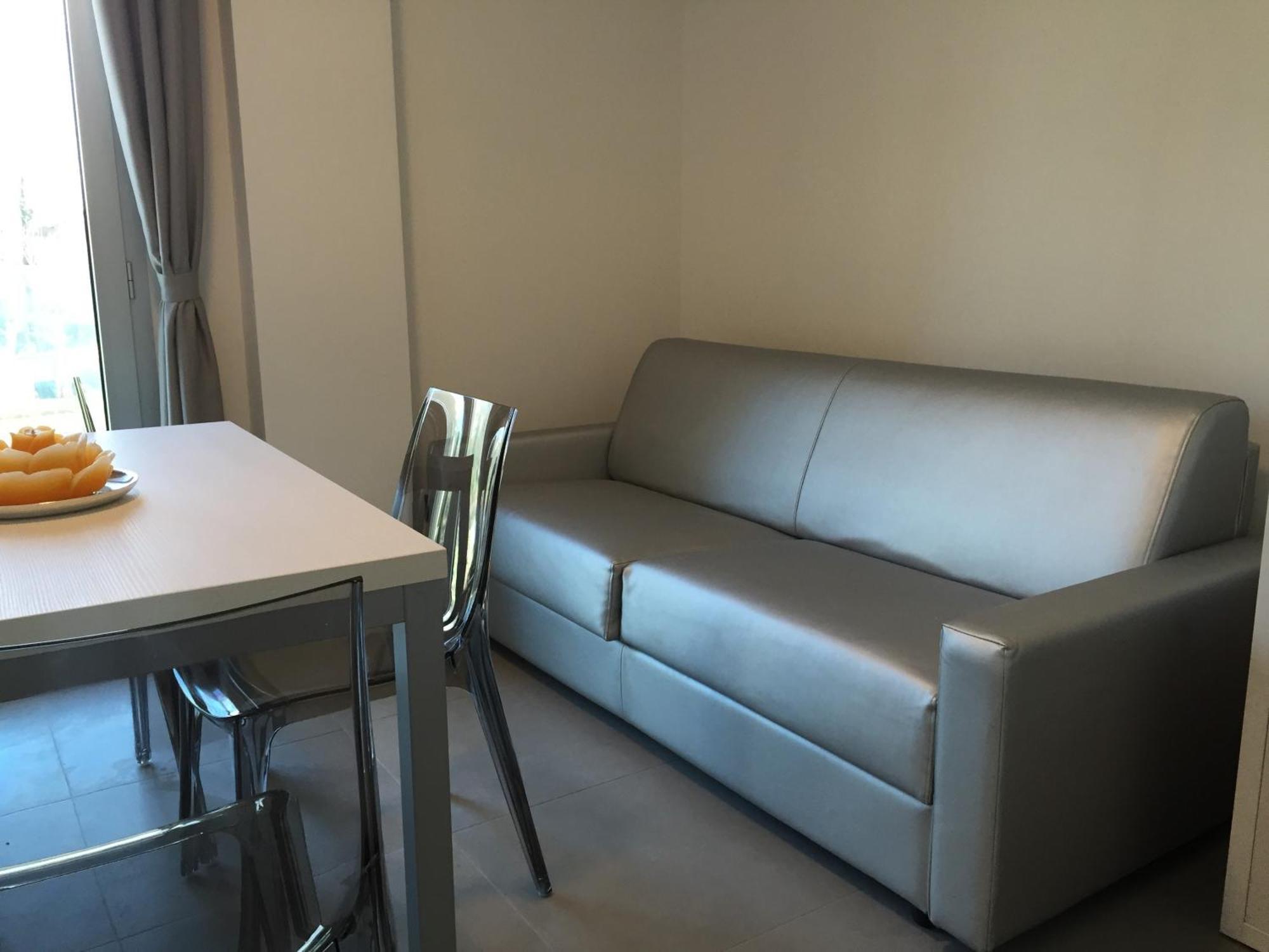 Residence Hotel Albachiara Римини Екстериор снимка
