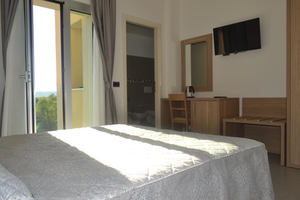 Residence Hotel Albachiara Римини Екстериор снимка