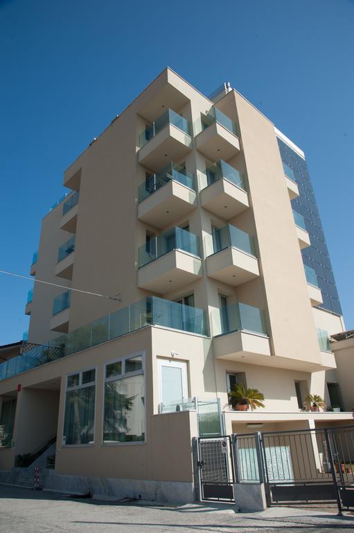 Residence Hotel Albachiara Римини Екстериор снимка