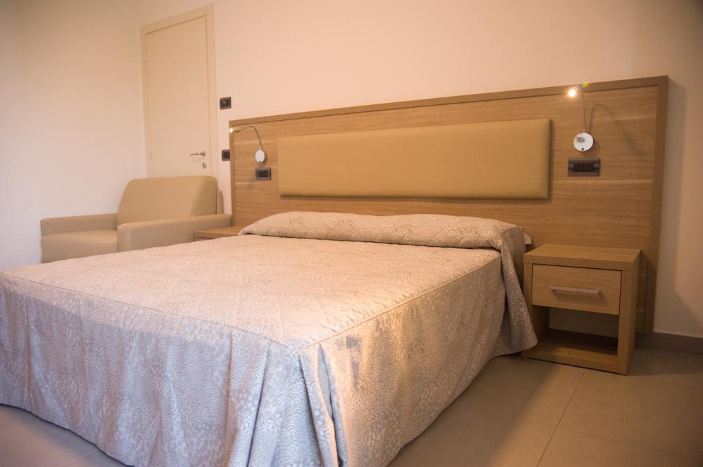 Residence Hotel Albachiara Римини Екстериор снимка
