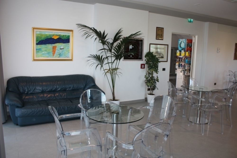 Residence Hotel Albachiara Римини Екстериор снимка