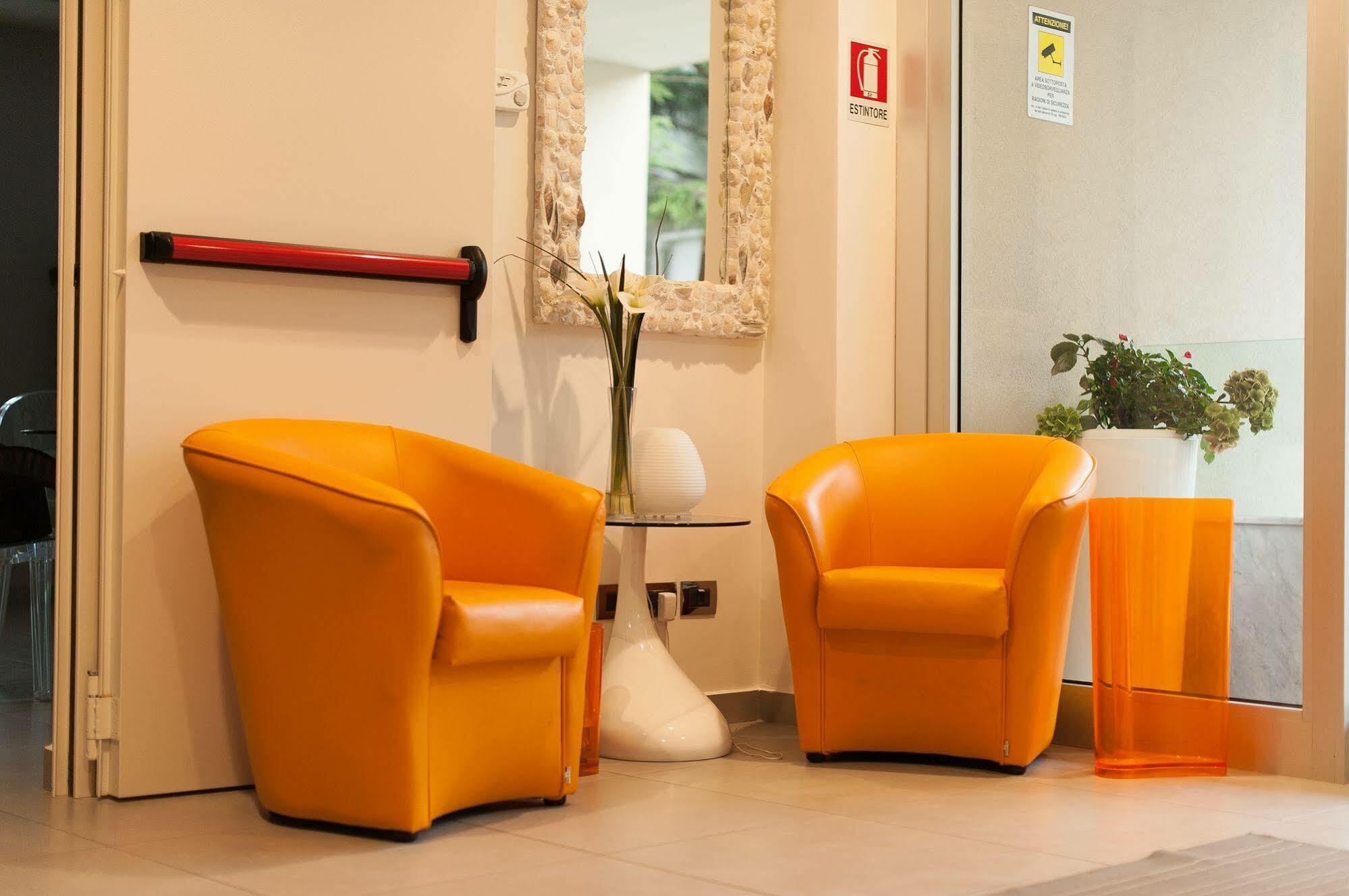 Residence Hotel Albachiara Римини Екстериор снимка